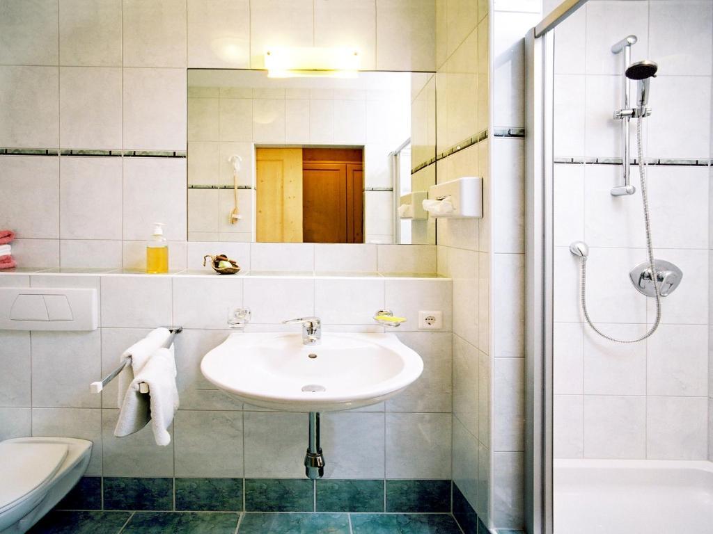 Pension Lehnerhof Leutasch Room photo